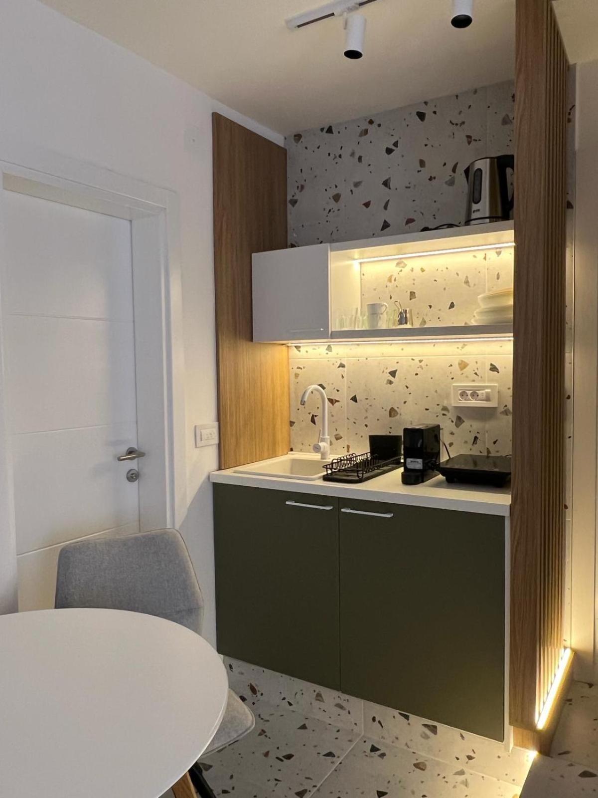 Red Riding Hood Apartamento Belgrado Exterior foto